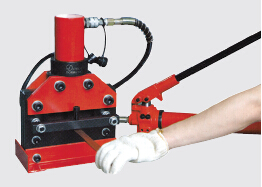 cwc-150-cwc-200-hydraulic-cutting-machine-2